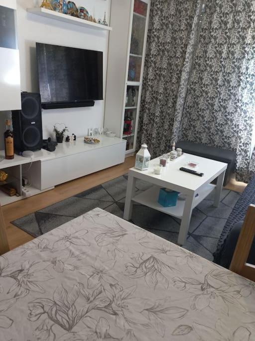 “Apartamento Moderno Y Acogedor Madrid Exterior photo
