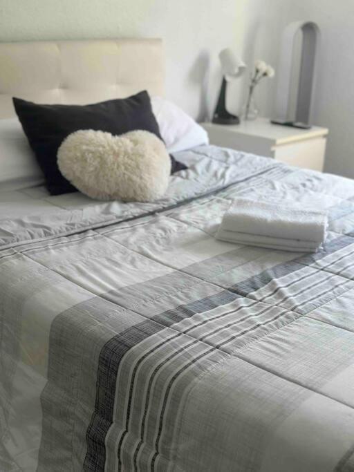 “Apartamento Moderno Y Acogedor Madrid Exterior photo